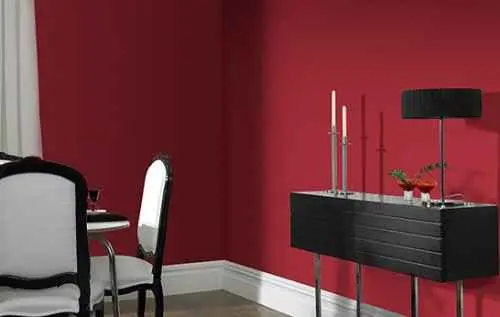 نفس لون الدهان بدرجات لمعان مختلفة