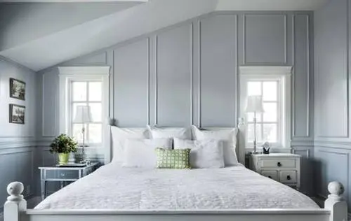 تجاليد الخشب البيضاء