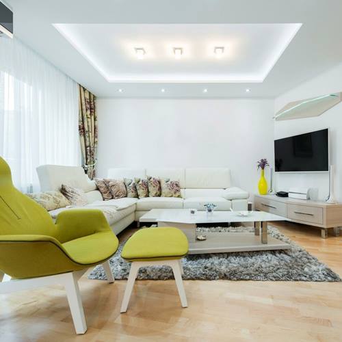 الإضاءة في غرفة المعيشة