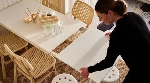 طاولة مطبخ