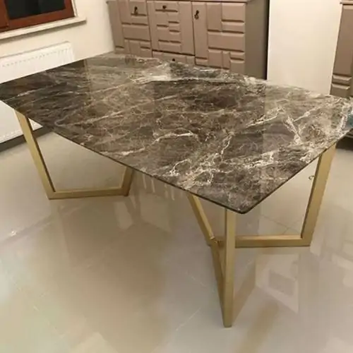 طاولة مطبخ