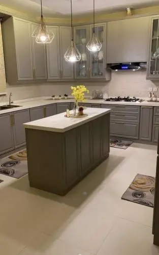 سيراميك كريمي