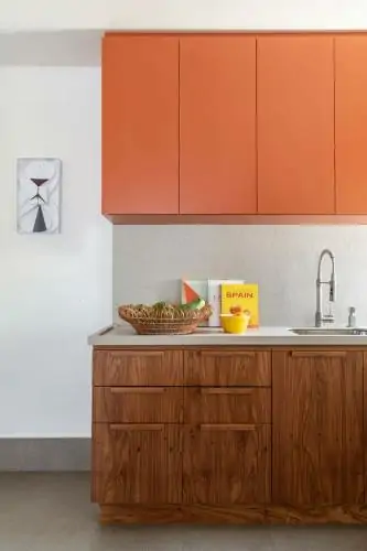 مطبخ برتقالي