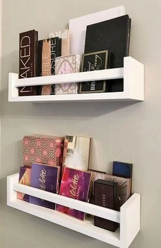 رفوف جدارية