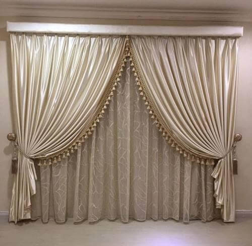 ستائر كلاسيك بسيطة