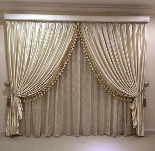 ستائر كلاسيك بسيطة