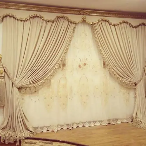 ستائر كلاسيك بسيطة