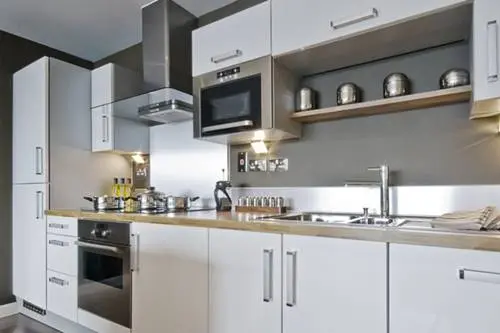 مطابخ البولى لاك