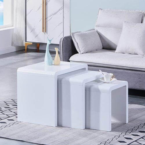 طاولات متداخلة