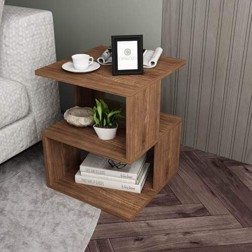 طاولة جانبية