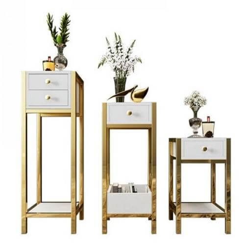 طاولة جانبية