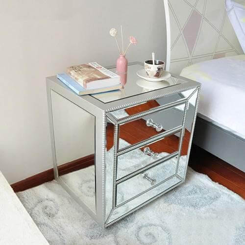 طاولة جانبية