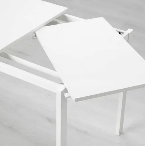 طاولات طعام