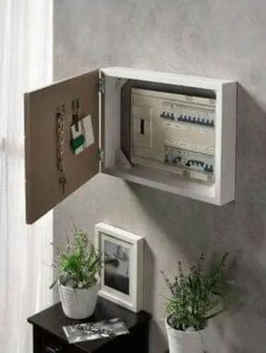 اخفاء لوحة الكهرباء