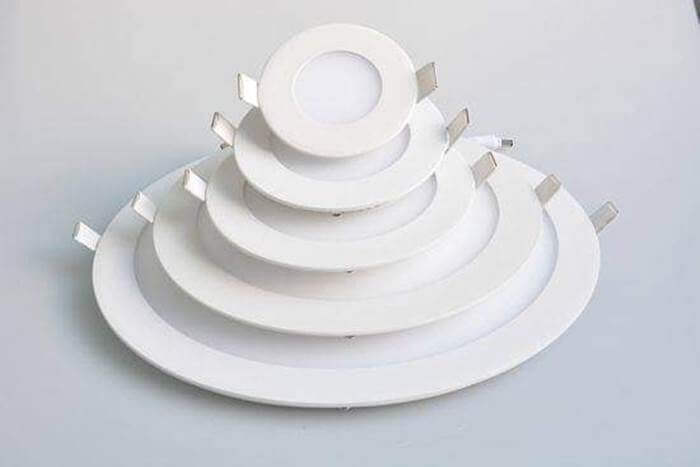 مقاسات السبوت لايت